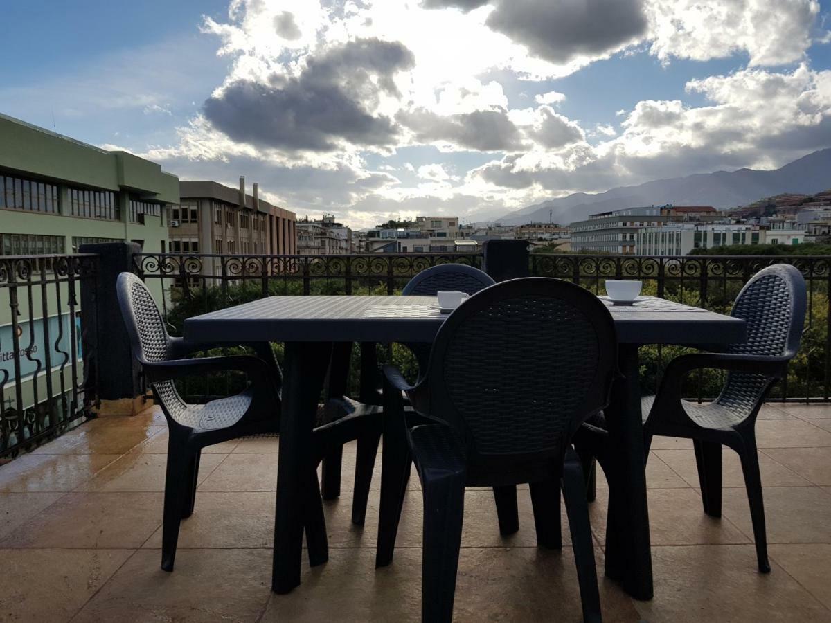 Le Stanze Di Piazza Cairoli Hotel Messina Kültér fotó